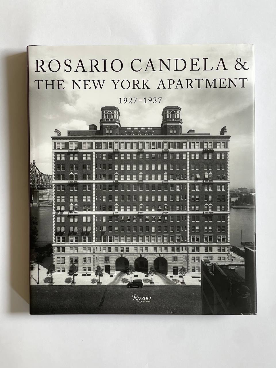 Книга "Rizzoli Rosario Candela Ny Apartments"