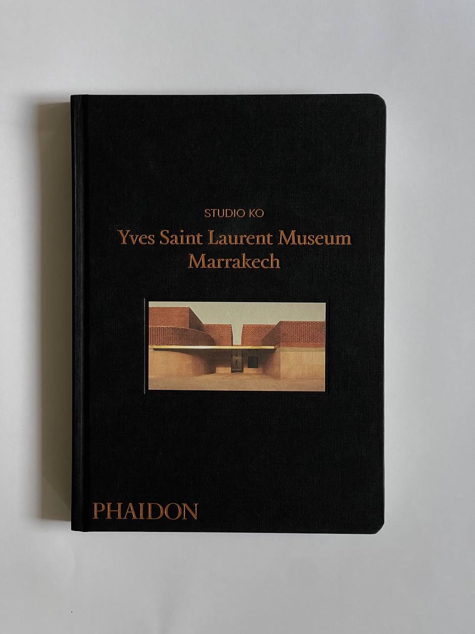 Книга «Yves Saint Laurent Museum Marrakech»